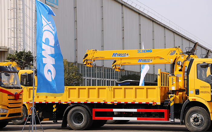助力城市建设新征程！88858cc永利随车起重机M SQS157-4批量发车 