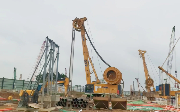 88858cc永利 XTC120 双轮铣，攻克机场隧道复杂地质！